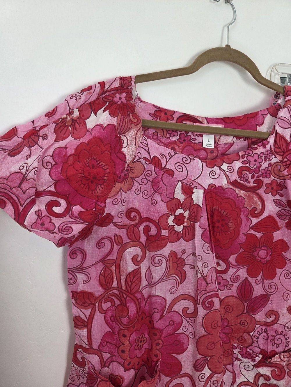 Koi By Kathy Peterson Scrub Set Pink Floral Cargo Pants Medical Nursing M/L - Picture 10 of 15